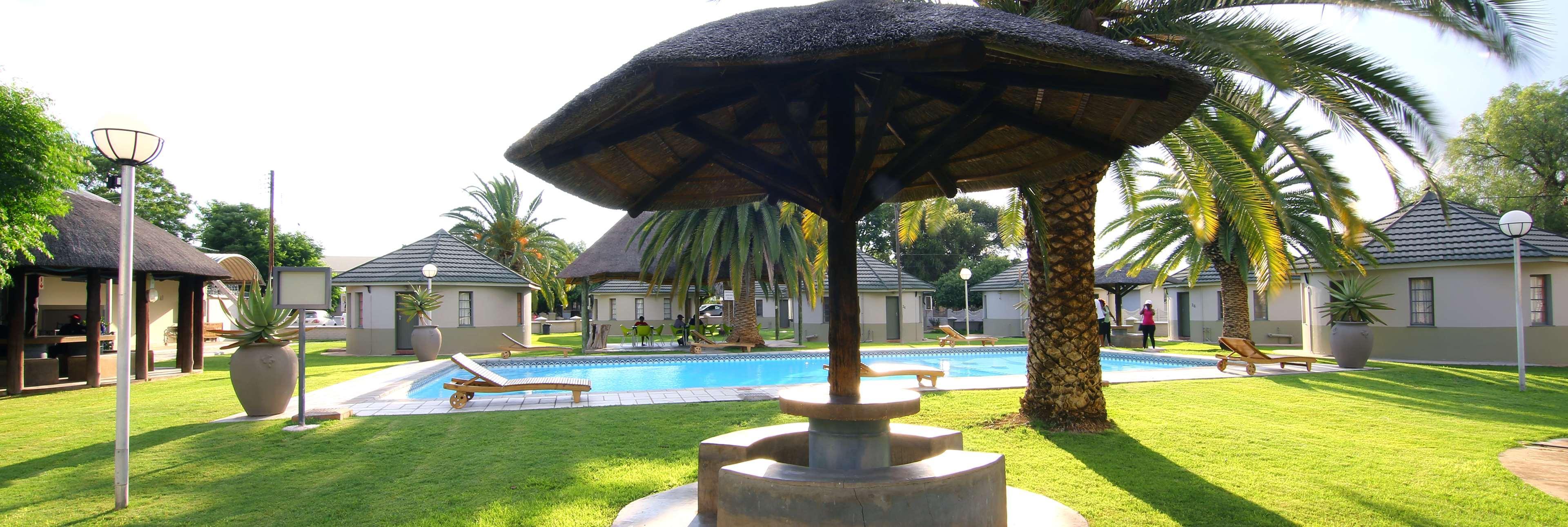 Kalahari Arms Hotel Khemsbok エクステリア 写真