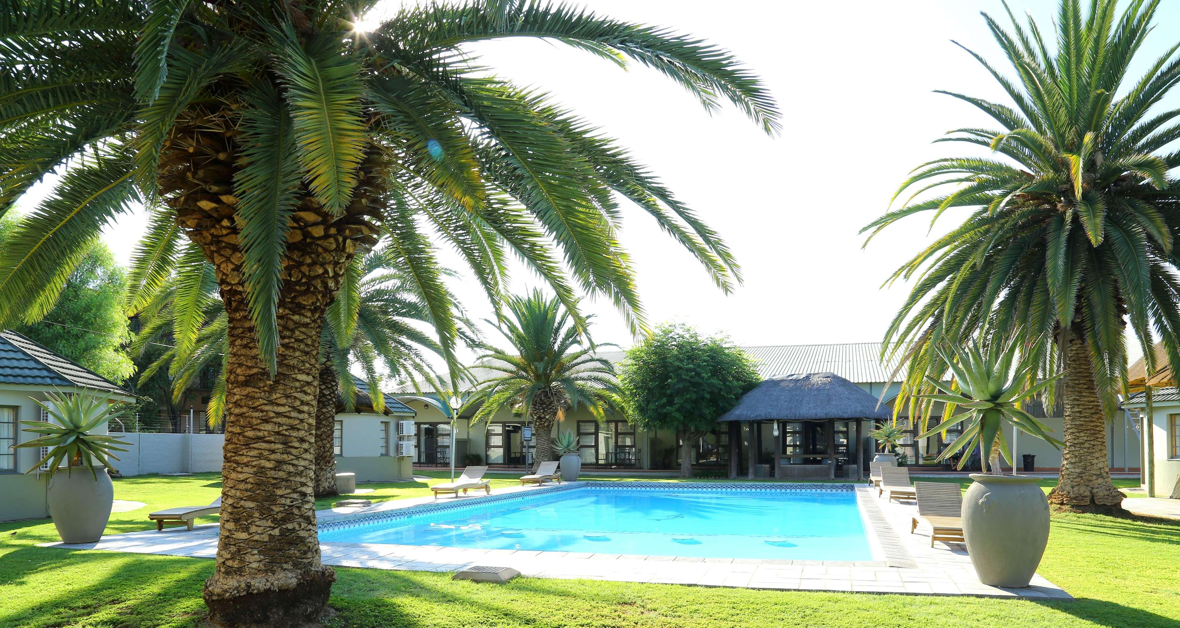 Kalahari Arms Hotel Khemsbok エクステリア 写真