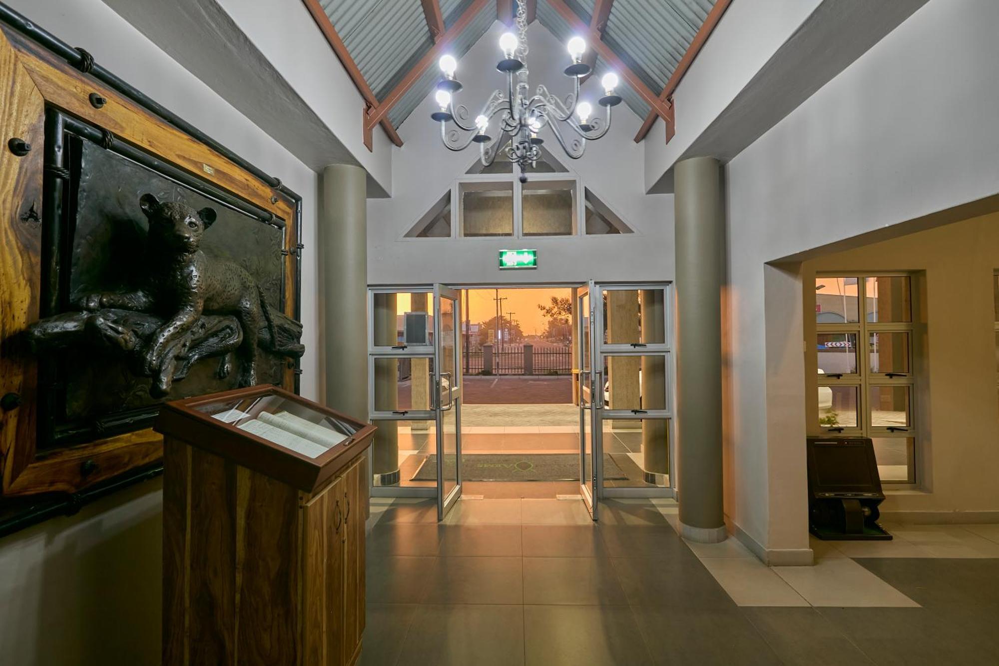 Kalahari Arms Hotel Khemsbok エクステリア 写真
