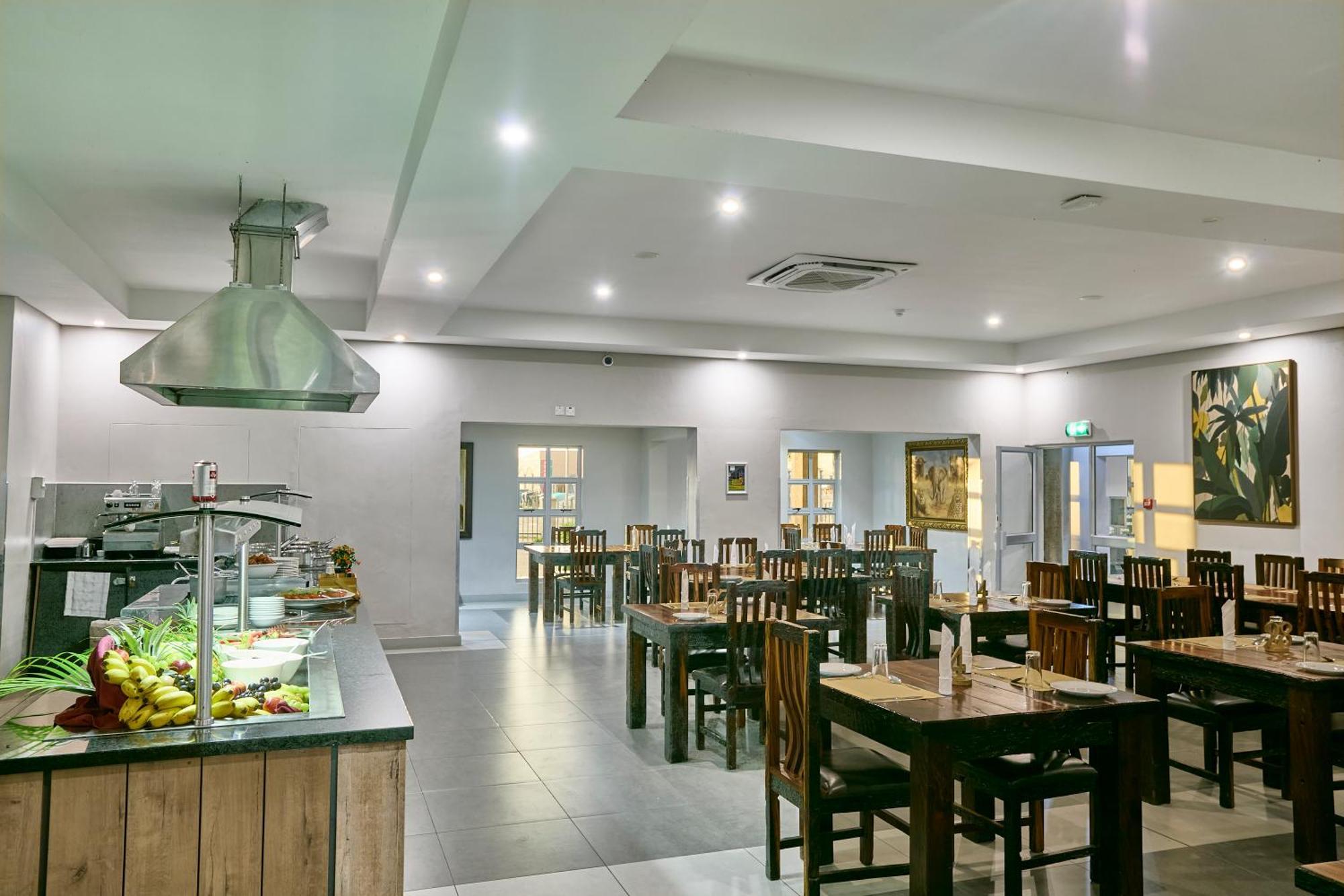 Kalahari Arms Hotel Khemsbok エクステリア 写真