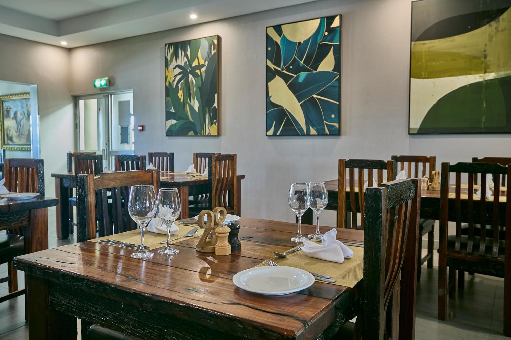 Kalahari Arms Hotel Khemsbok エクステリア 写真