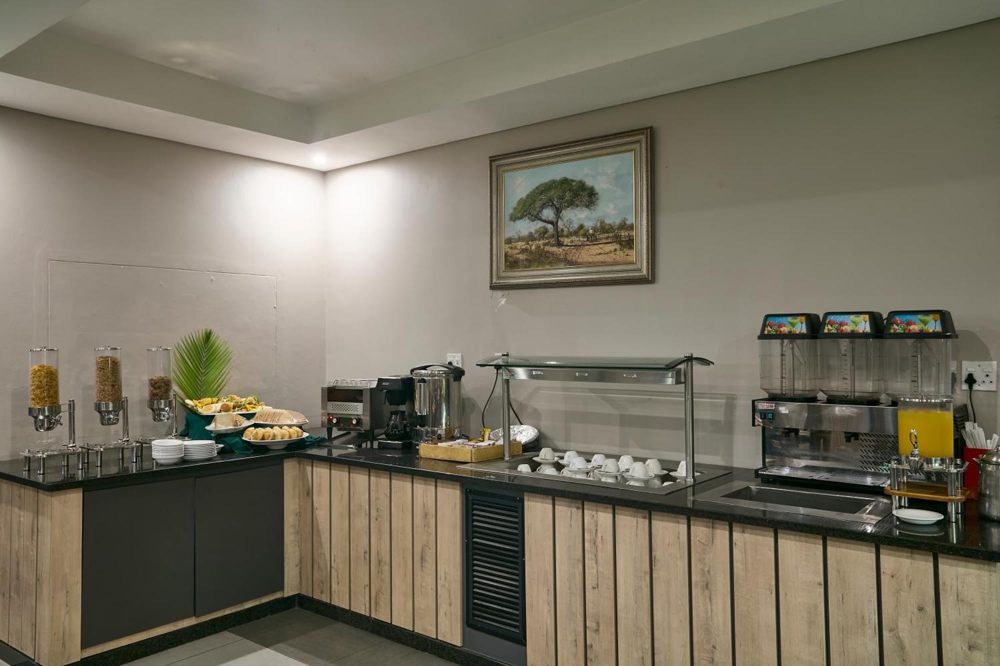 Kalahari Arms Hotel Khemsbok エクステリア 写真