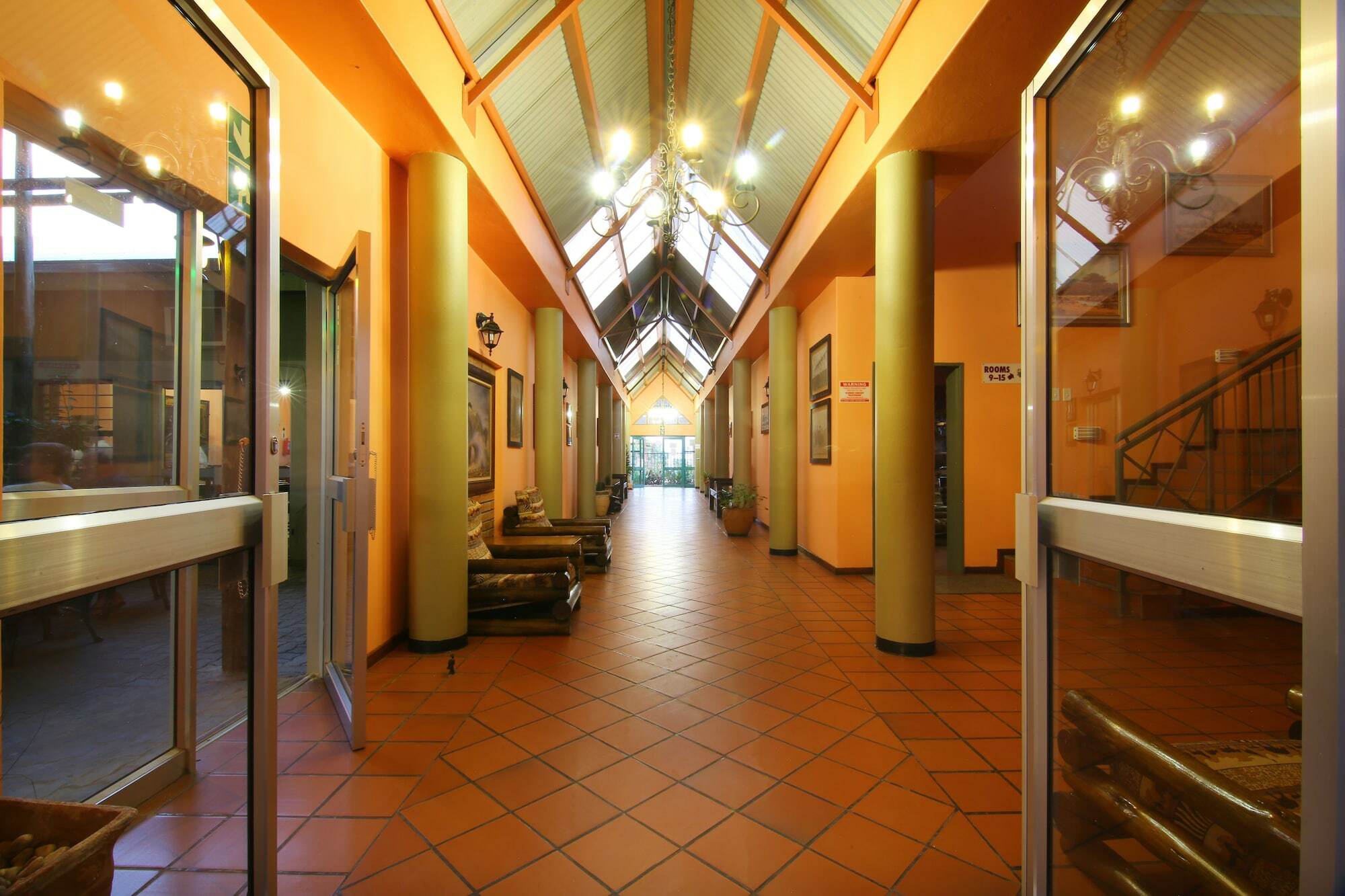 Kalahari Arms Hotel Khemsbok エクステリア 写真